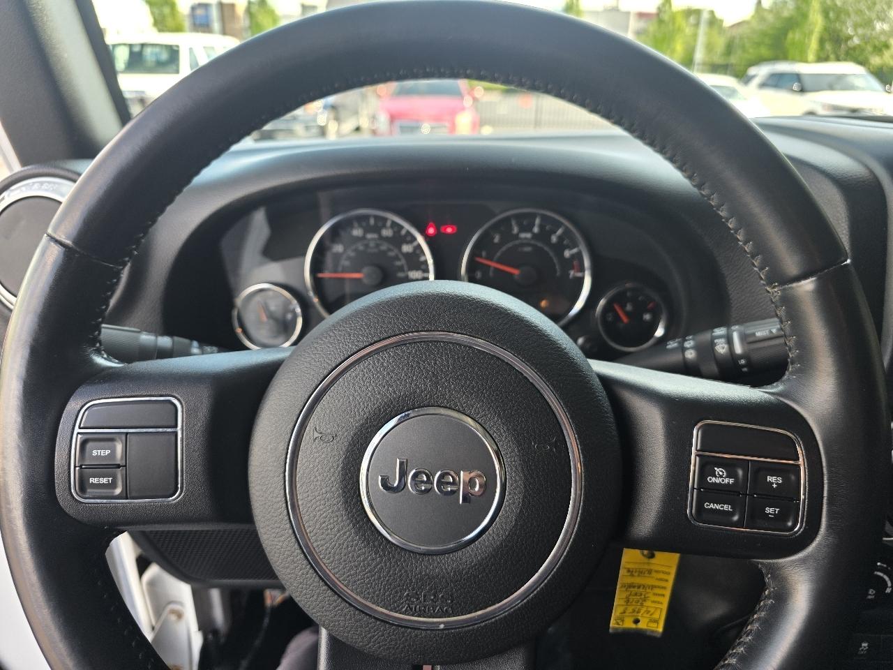 Jeep Wrangler Unlimited 4WD 4dr Sahara 2016