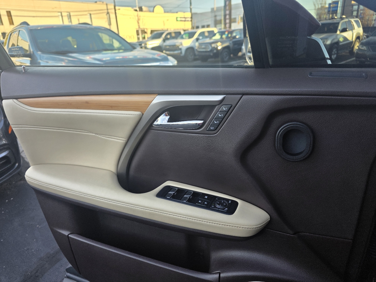 Lexus RX RX 450hL Luxury AWD 2018