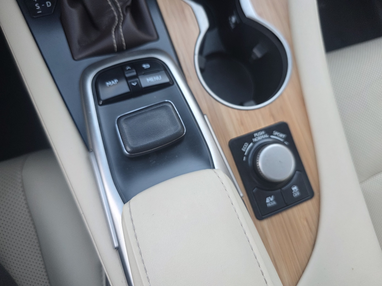 Lexus RX RX 450hL Luxury AWD 2018