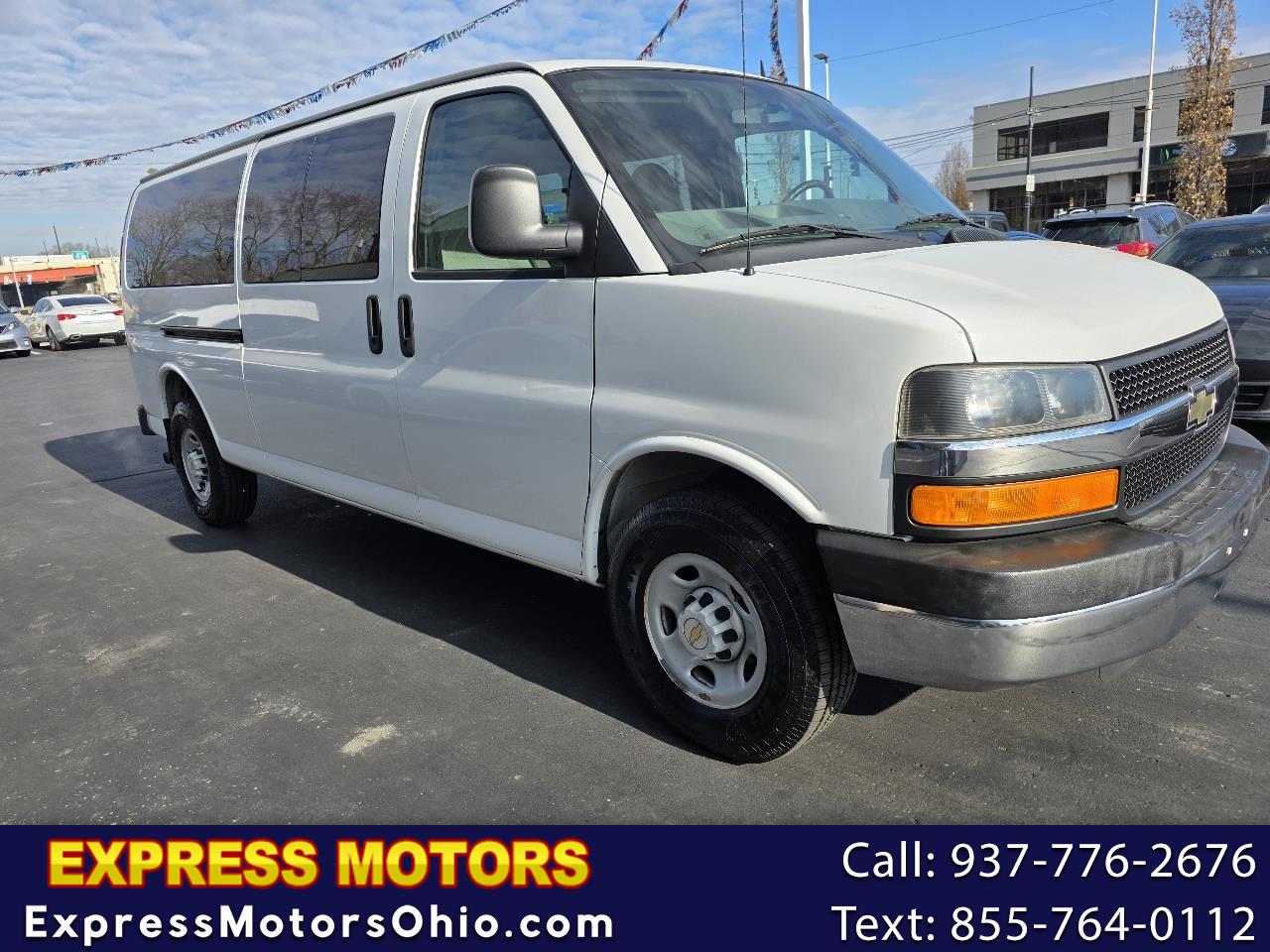2013 Chevrolet Express Passenger RWD 3500 155" LT w/1LT