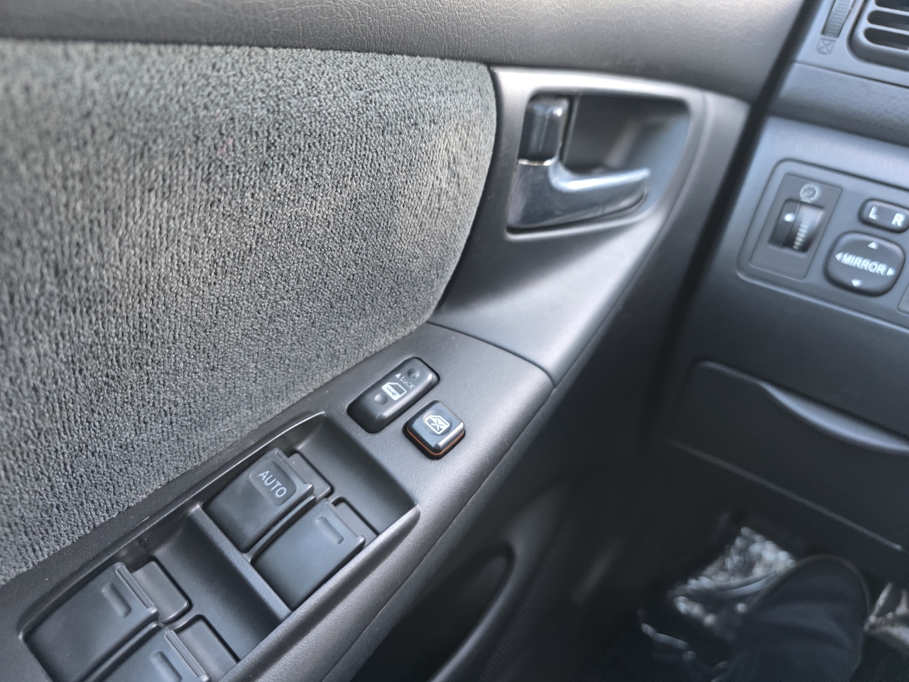 Toyota Corolla 4dr Sdn Man S (Natl) 2008