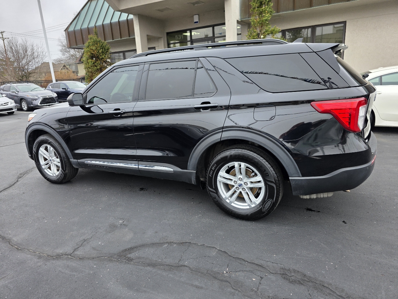 2020 Ford Explorer XLT photo 2