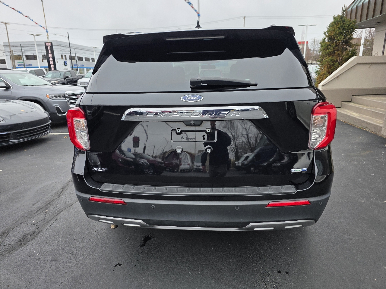 2020 Ford Explorer XLT photo 3