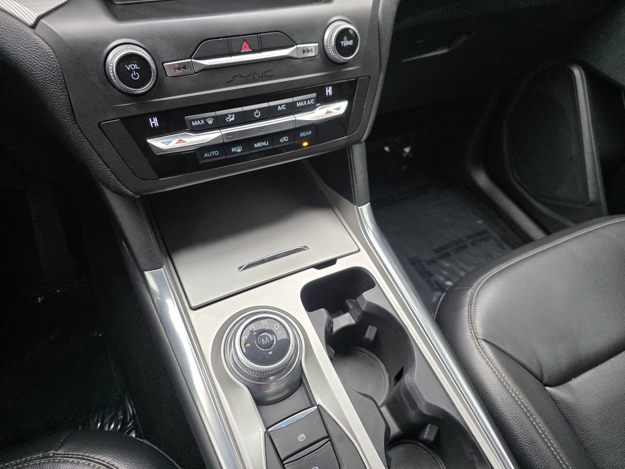 Ford Explorer XLT 4WD 2020