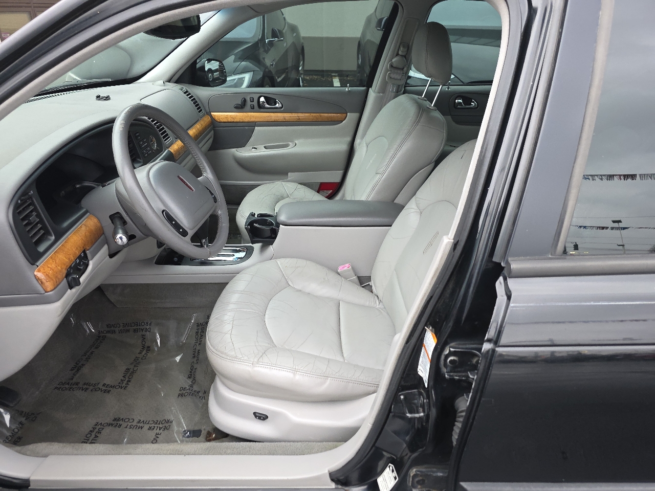 Lincoln Continental 4dr Sdn 1999