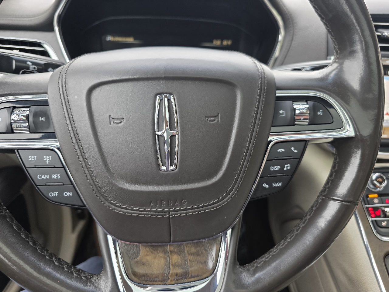 Lincoln Continental Select AWD 2017