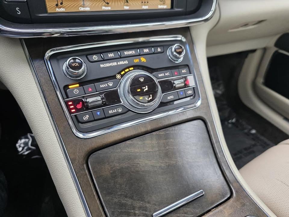 Lincoln Continental Select AWD 2017