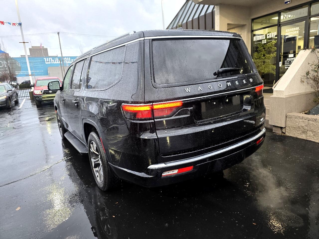 Jeep Wagoneer L Series III 4x2 2023