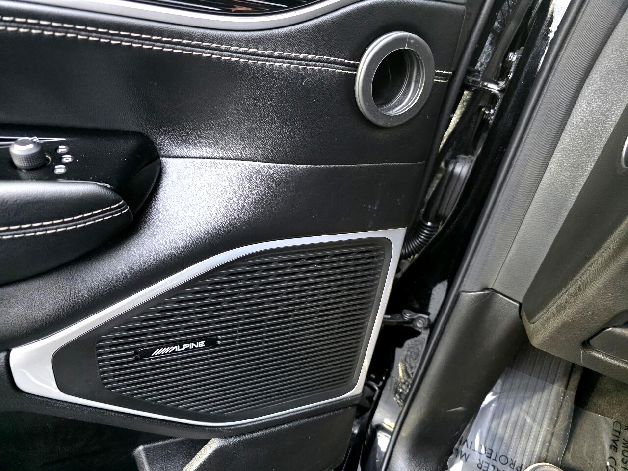 Jeep Wagoneer L Series III 4x2 2023