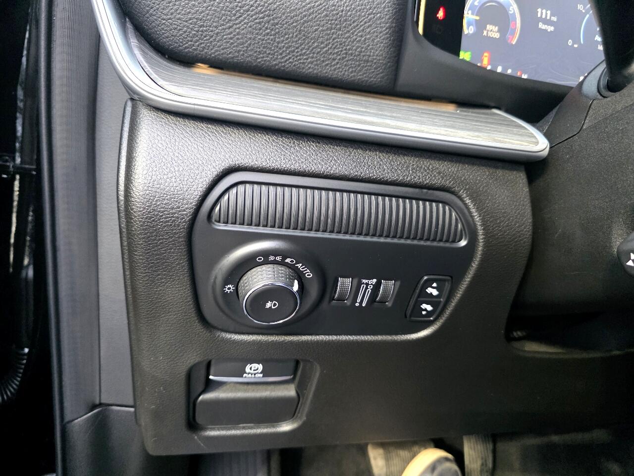 Jeep Wagoneer L Series III 4x2 2023