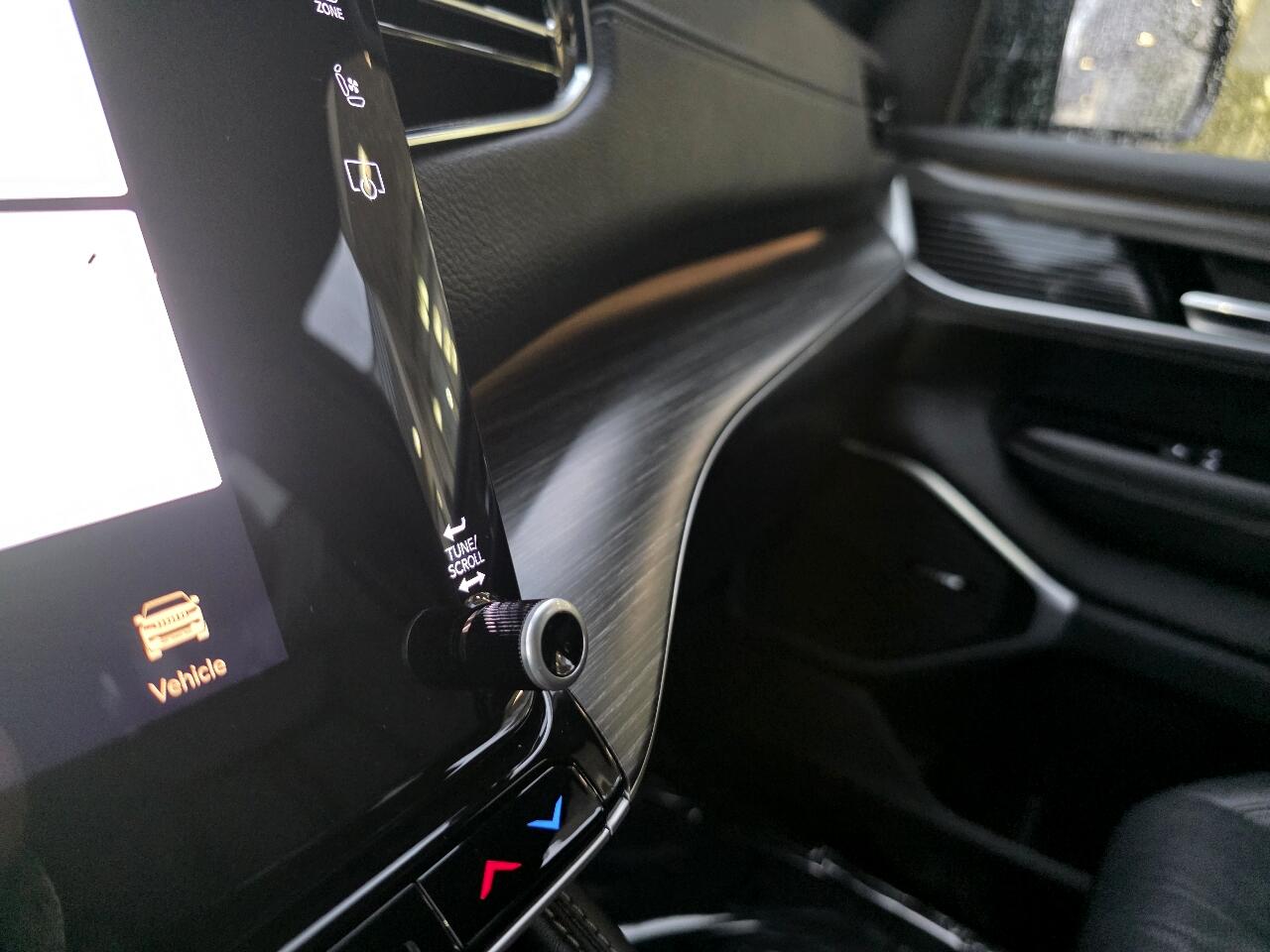 Jeep Wagoneer L Series III 4x2 2023