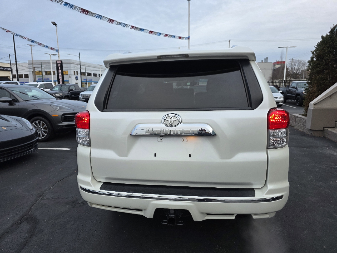 Toyota 4Runner 4WD 4dr V6 Limited (Natl) 2011