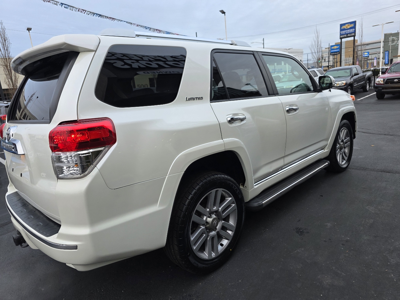 Toyota 4Runner 4WD 4dr V6 Limited (Natl) 2011