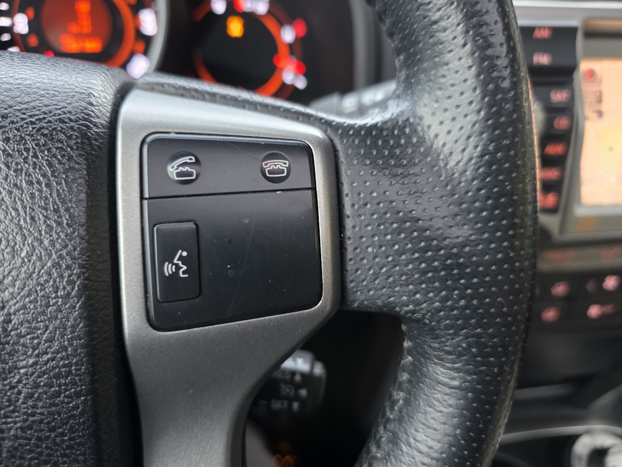 Toyota 4Runner 4WD 4dr V6 Limited (Natl) 2011