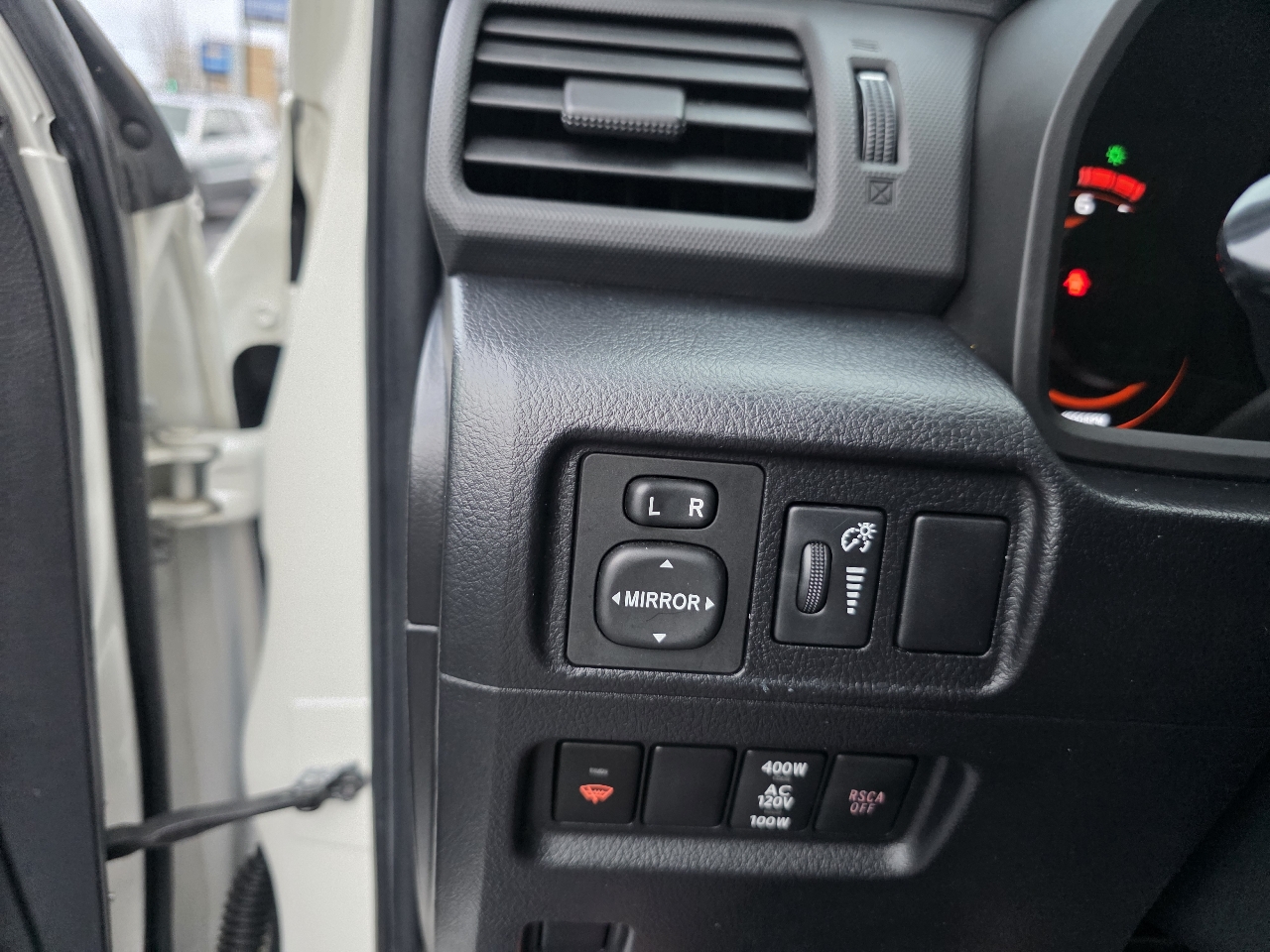 Toyota 4Runner 4WD 4dr V6 Limited (Natl) 2011