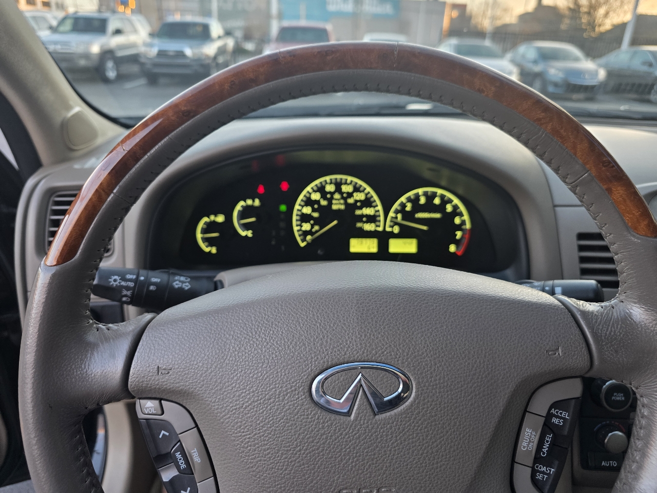 Infiniti I35 4dr Sdn Luxury 2002