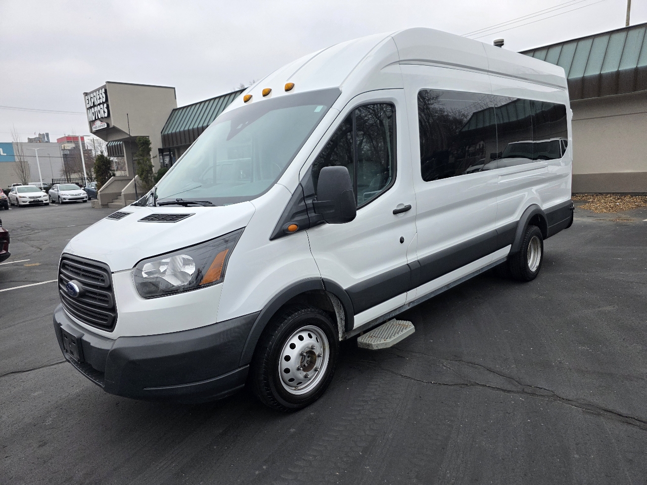 Ford Transit Wagon T-350 148" EL High Roof XL Sliding RH Dr DRW 2017