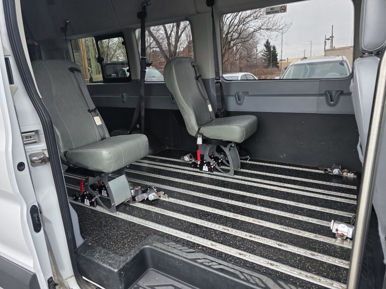 Ford Transit Wagon T-350 148" EL High Roof XL Sliding RH Dr DRW 2017