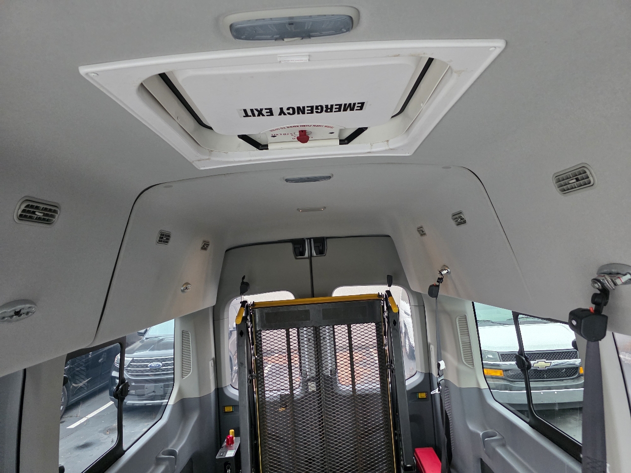 Ford Transit Wagon T-350 148" EL High Roof XL Sliding RH Dr DRW 2017