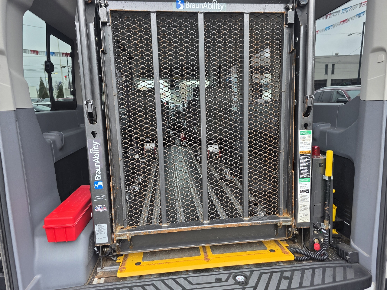 Ford Transit Wagon T-350 148" EL High Roof XL Sliding RH Dr DRW 2017