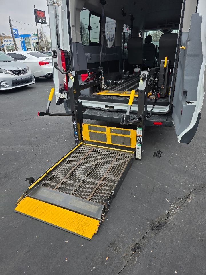 Ford Transit Wagon T-350 148" EL High Roof XL Sliding RH Dr DRW 2017