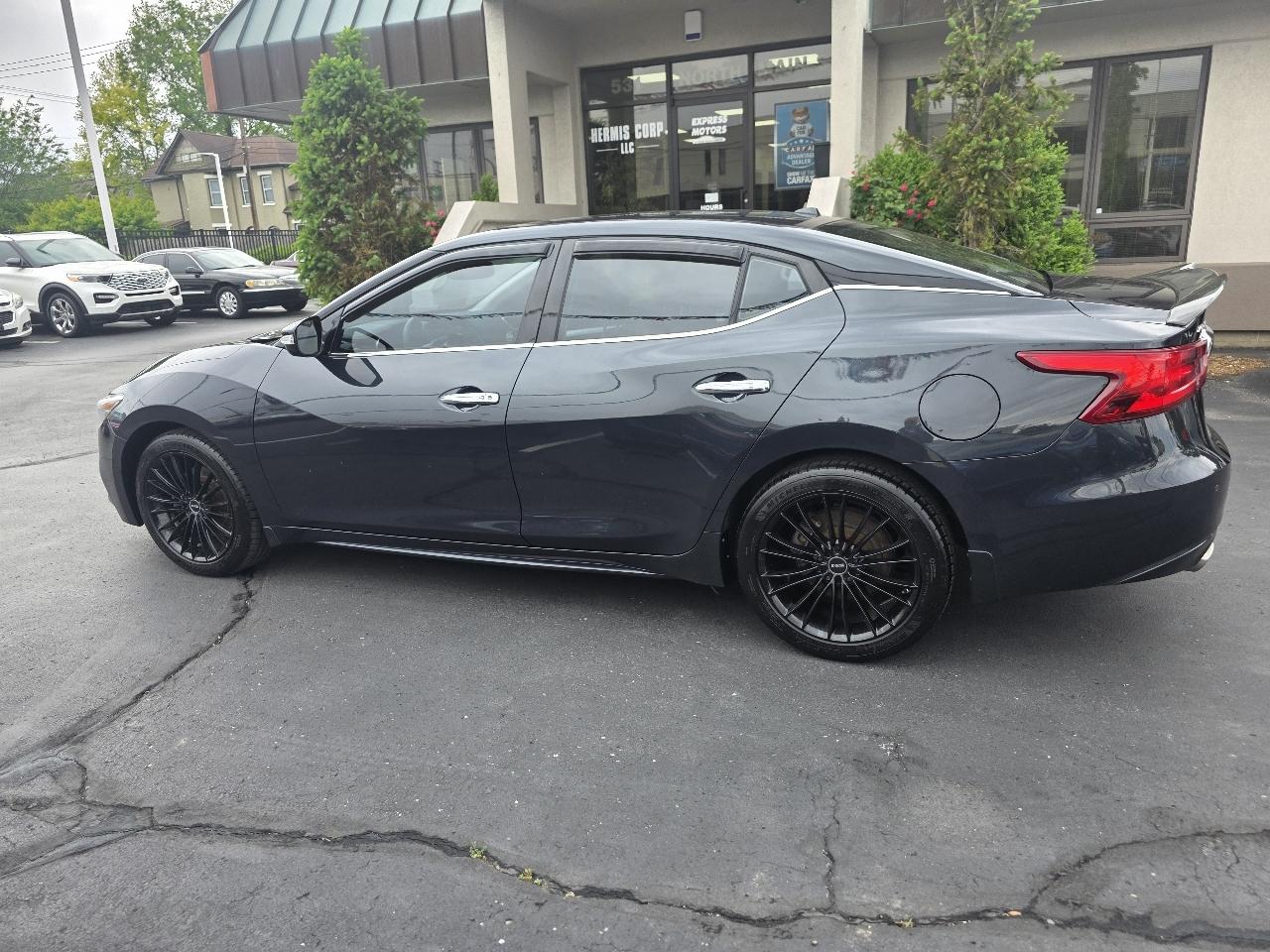 Nissan Maxima SV 3.5L *Ltd Avail* 2017