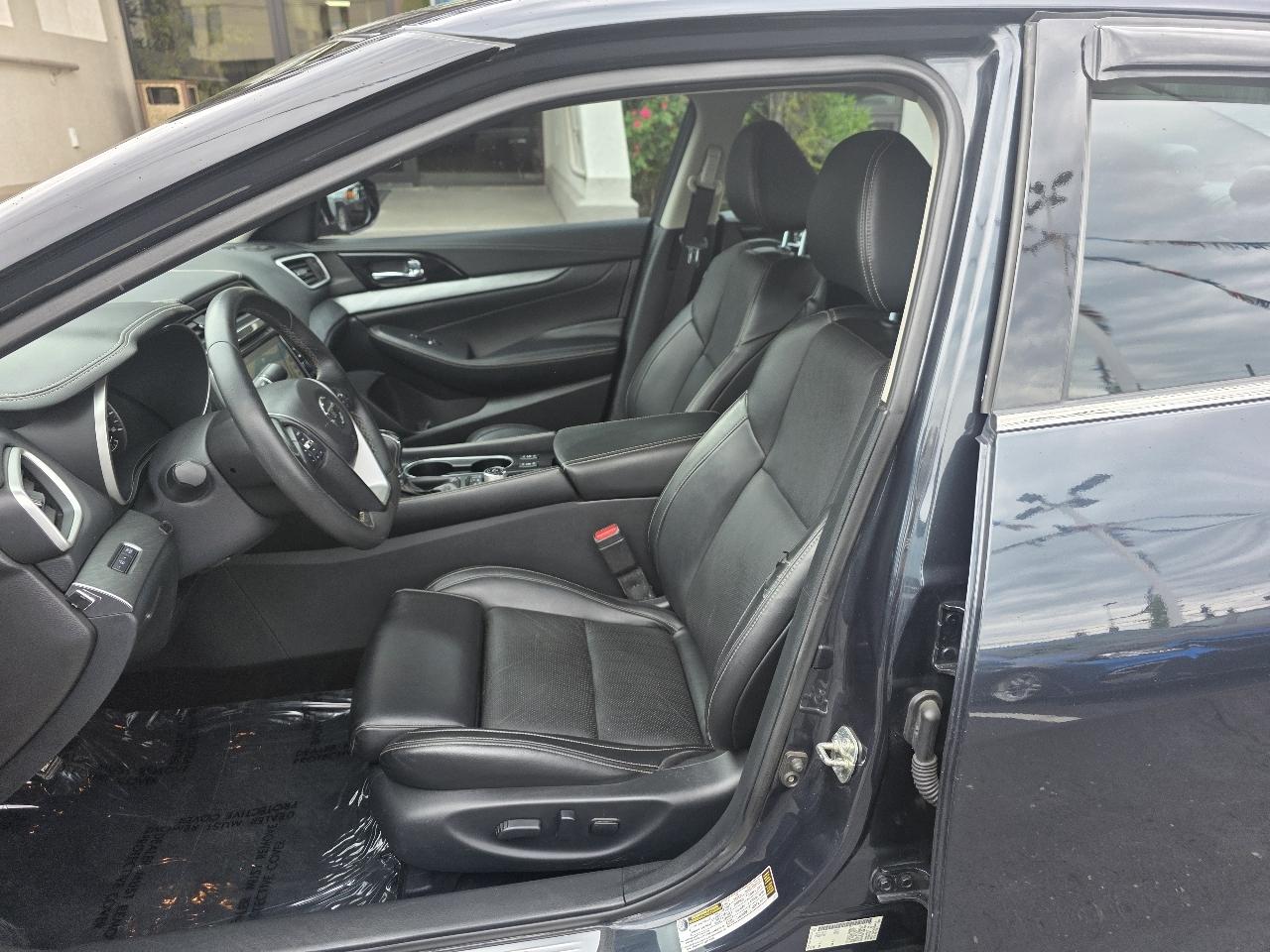Nissan Maxima SV 3.5L *Ltd Avail* 2017