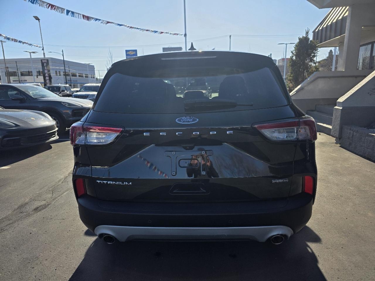 Ford Escape Titanium Hybrid AWD 2022