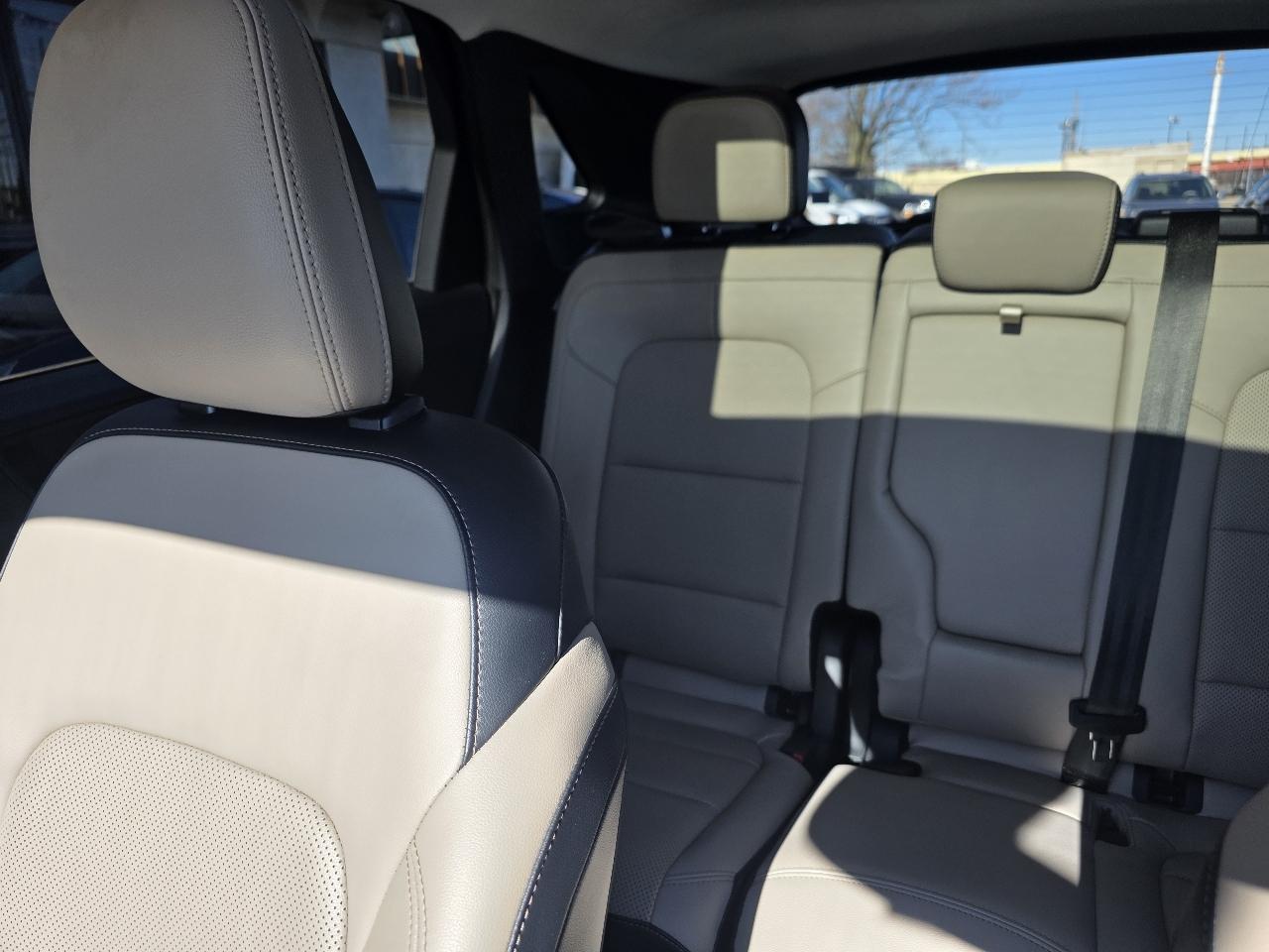 Ford Escape Titanium Hybrid AWD 2022