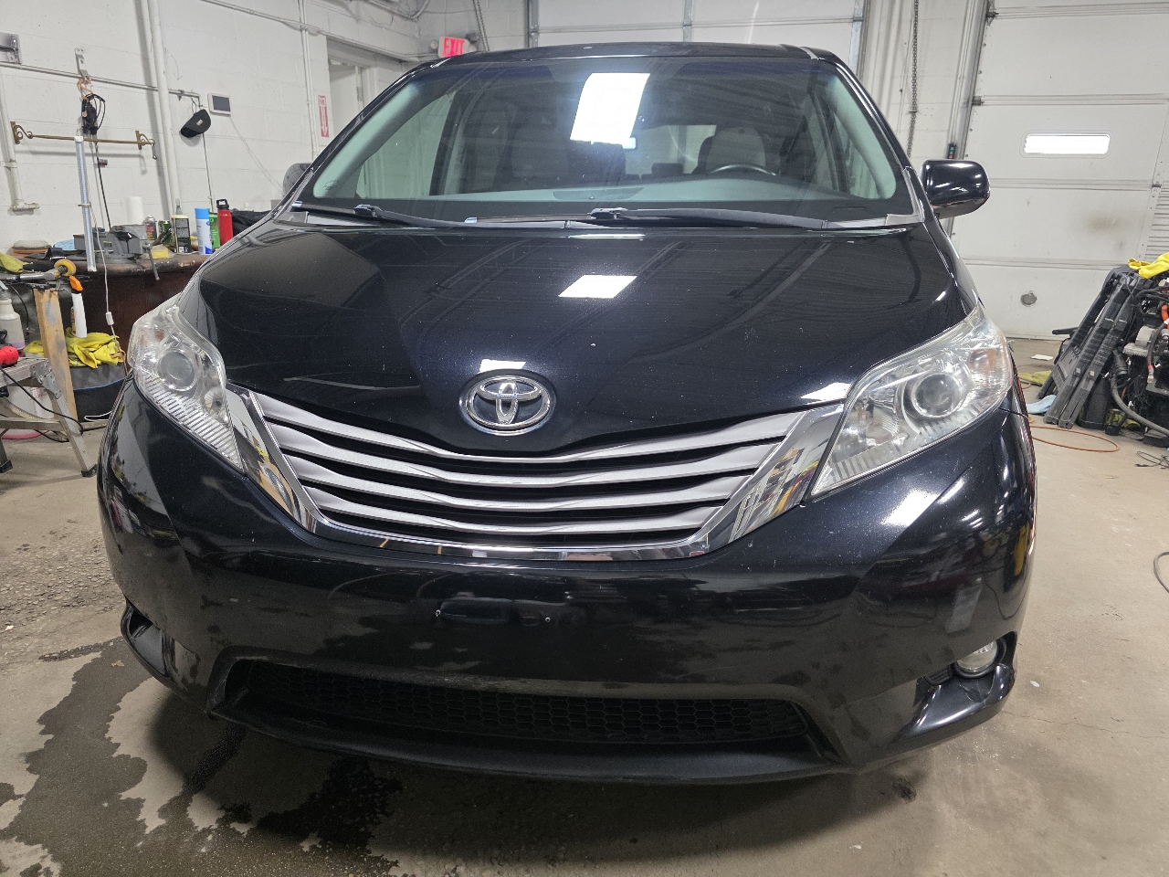 Toyota Sienna 5dr 7-Pass Van XLE Premium AWD (Natl) 2016