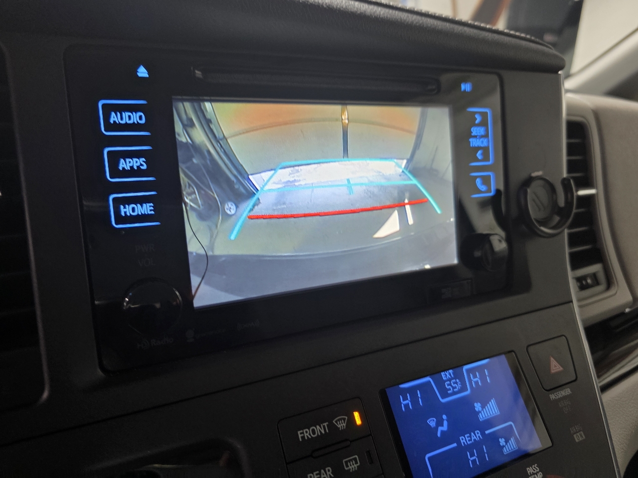 Toyota Sienna 5dr 7-Pass Van XLE Premium AWD (Natl) 2016