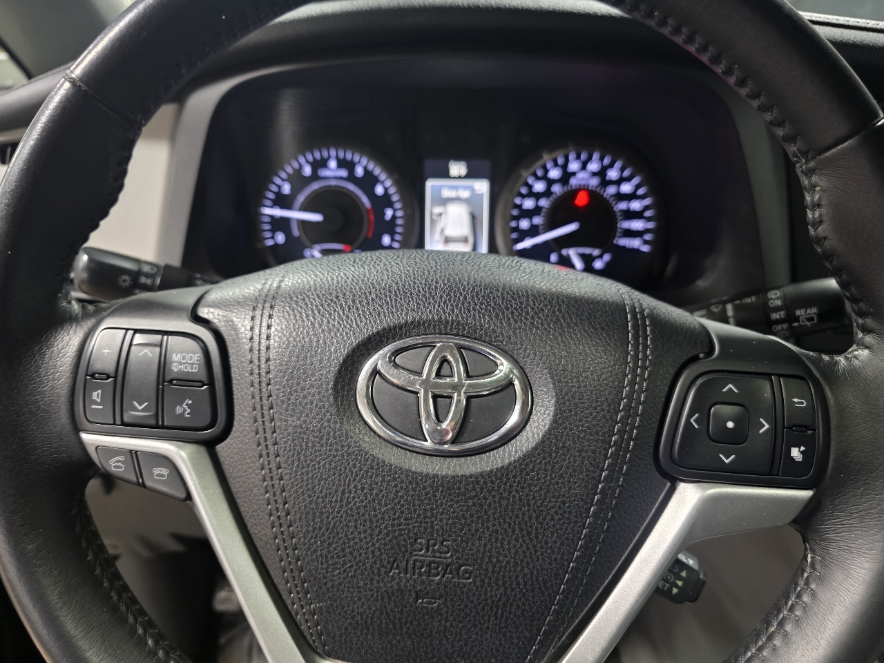 Toyota Sienna 5dr 7-Pass Van XLE Premium AWD (Natl) 2016