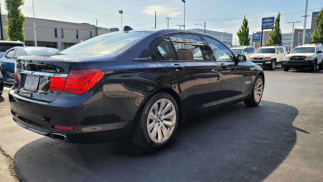 BMW 7 Series 4dr Sdn 750Li ActiveHybrid RWD 2011