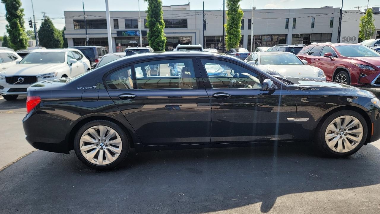 BMW 7 Series 4dr Sdn 750Li ActiveHybrid RWD 2011
