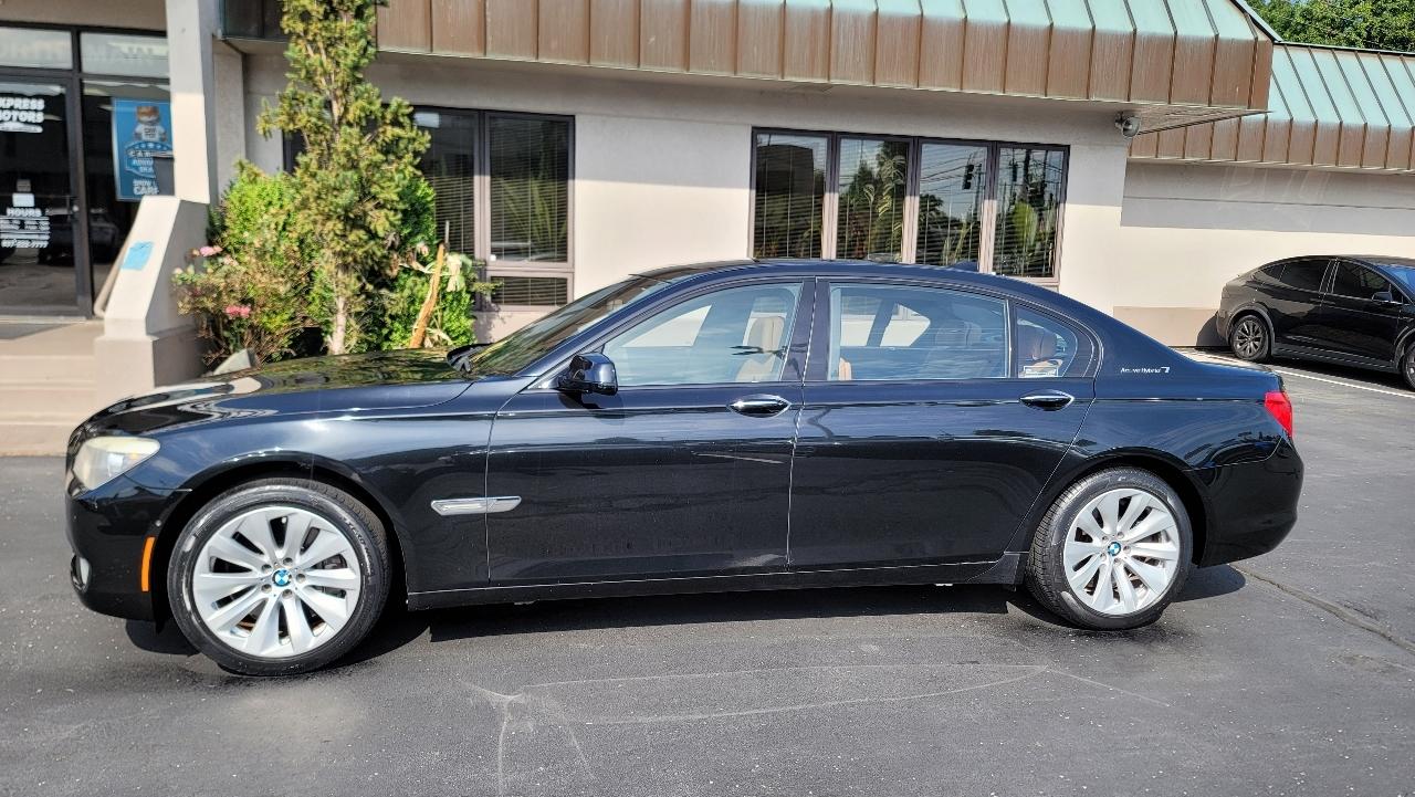 BMW 7 Series 4dr Sdn 750Li ActiveHybrid RWD 2011