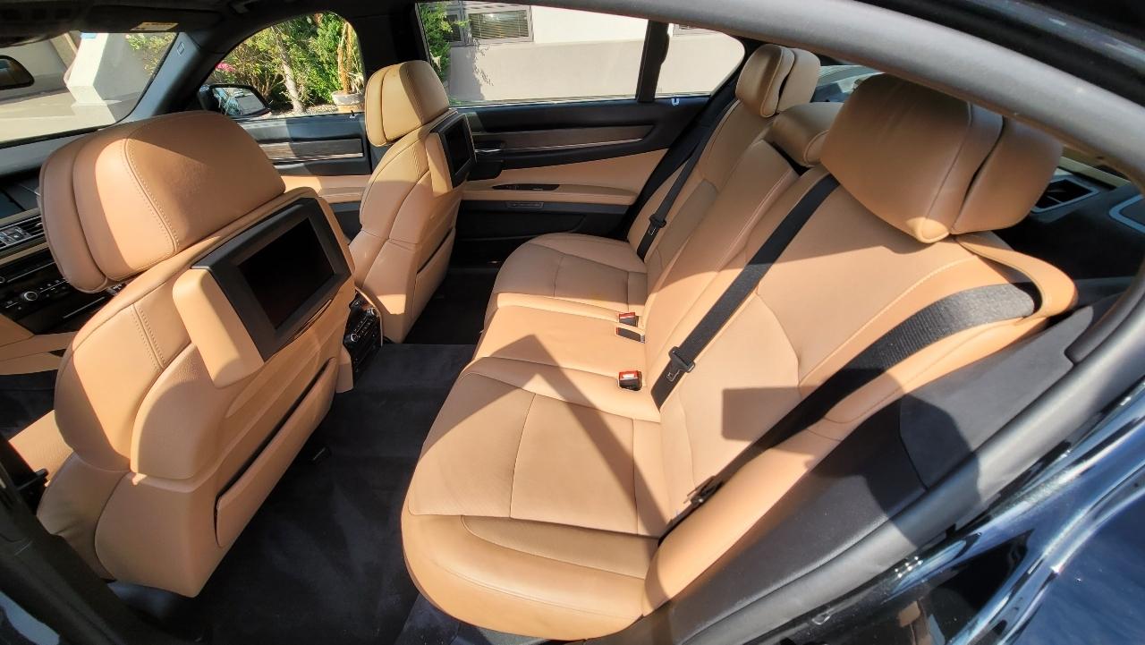 BMW 7 Series 4dr Sdn 750Li ActiveHybrid RWD 2011
