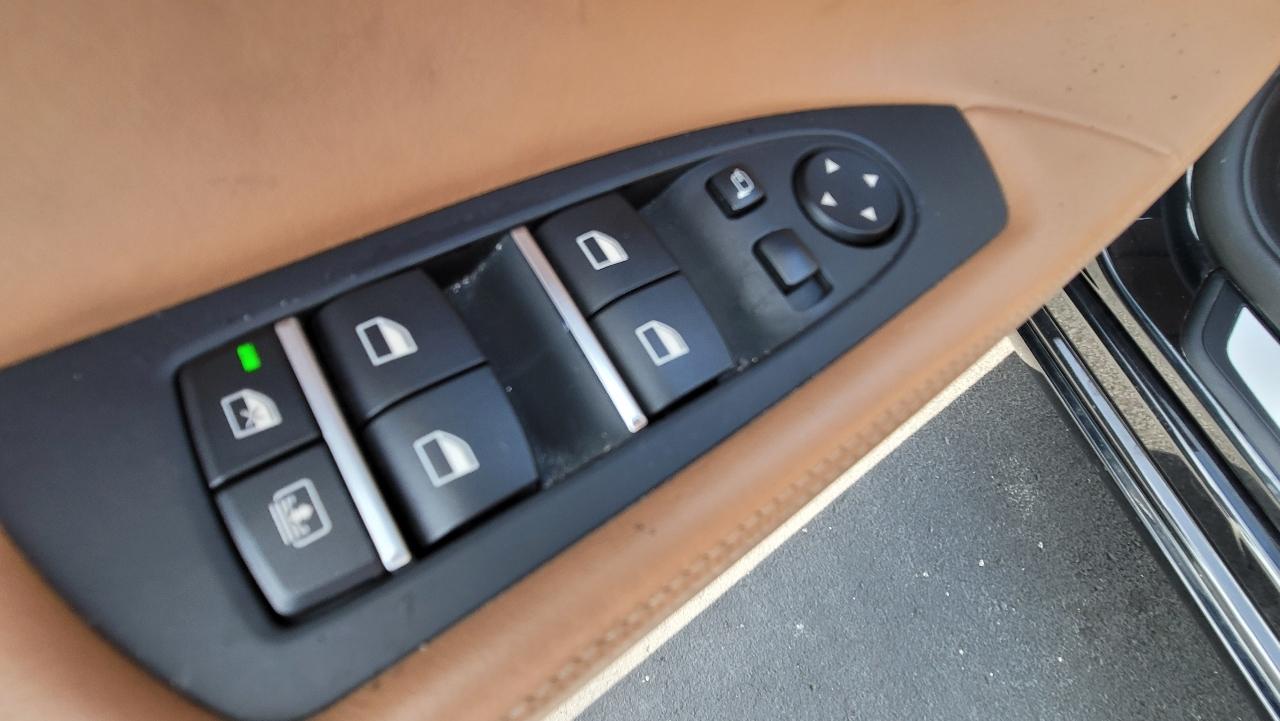 BMW 7 Series 4dr Sdn 750Li ActiveHybrid RWD 2011
