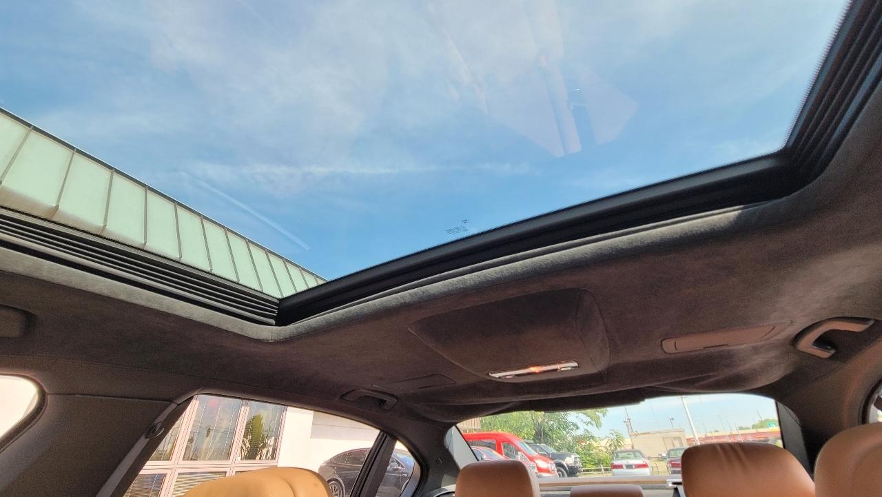 BMW 7 Series 4dr Sdn 750Li ActiveHybrid RWD 2011