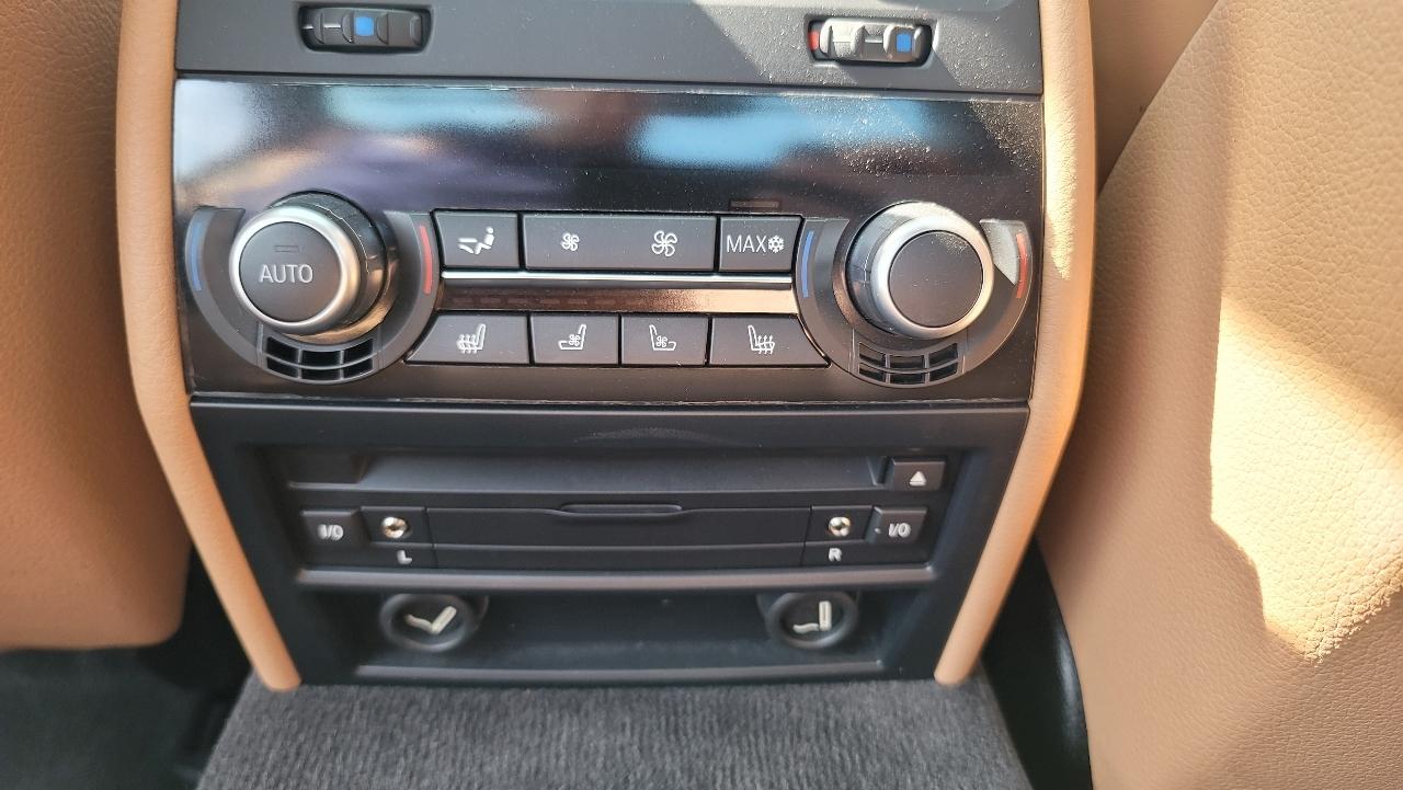 BMW 7 Series 4dr Sdn 750Li ActiveHybrid RWD 2011
