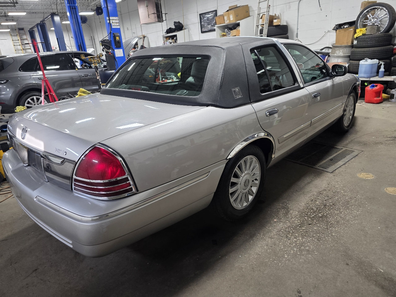 Mercury Grand Marquis 4dr Sdn LS 2008