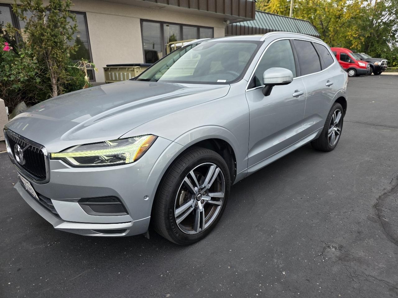 Volvo XC60 T5 AWD Momentum 2018