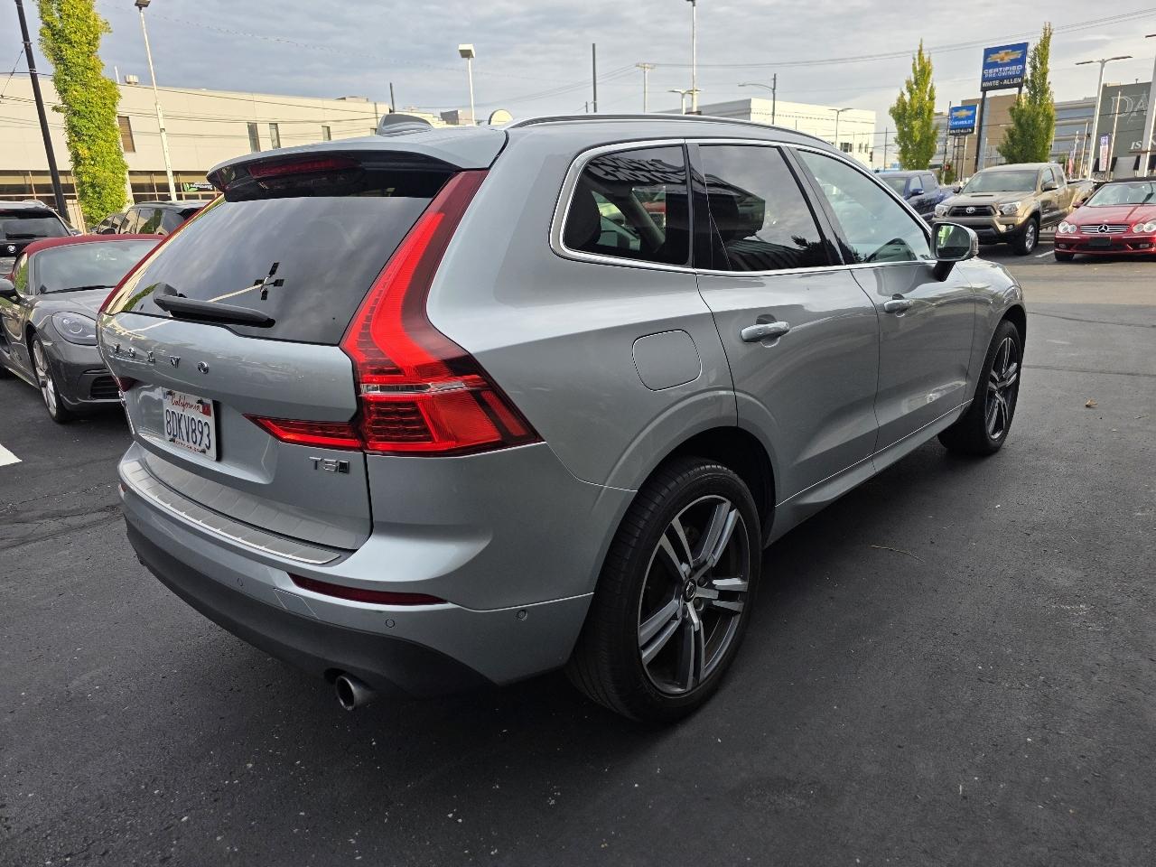 Volvo XC60 T5 AWD Momentum 2018