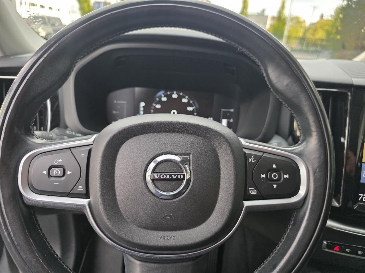 Volvo XC60 T5 AWD Momentum 2018