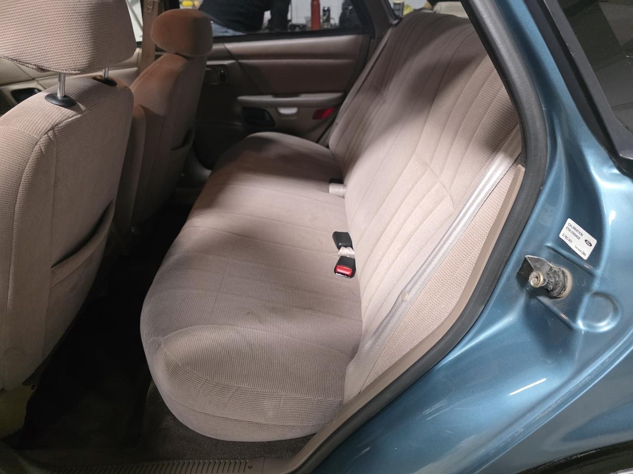 Ford Taurus 4dr GL 1993