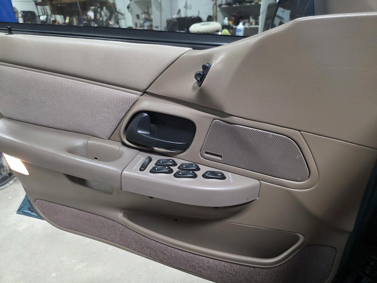 Ford Taurus 4dr GL 1993