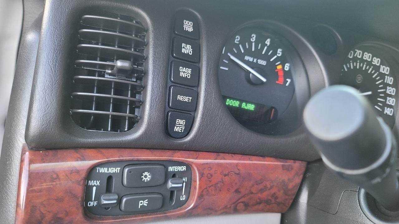 Buick LeSabre 4dr Sdn Limited 2004