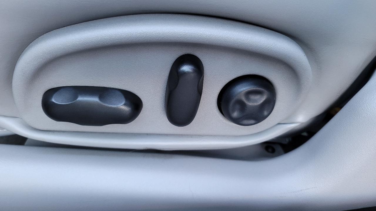 Buick LeSabre 4dr Sdn Limited 2004