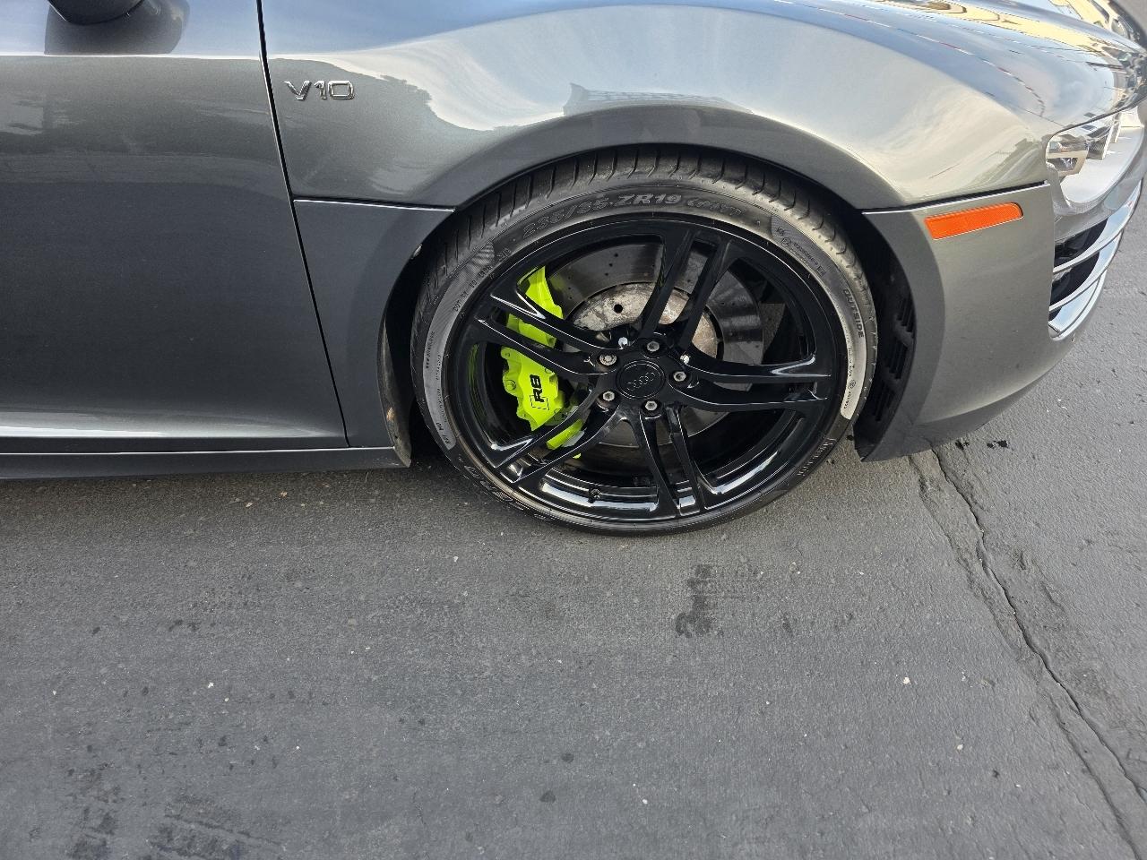 Audi R8 2dr Conv Auto quattro Spyder 5.2L 2011