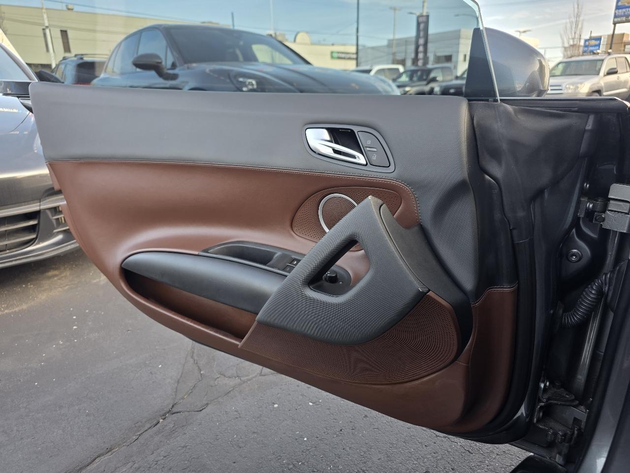 Audi R8 2dr Conv Auto quattro Spyder 5.2L 2011