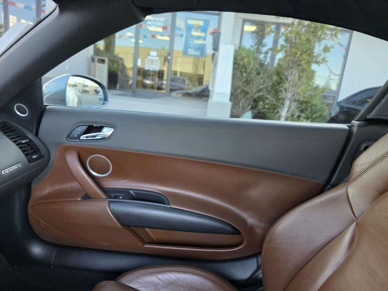 Audi R8 2dr Conv Auto quattro Spyder 5.2L 2011